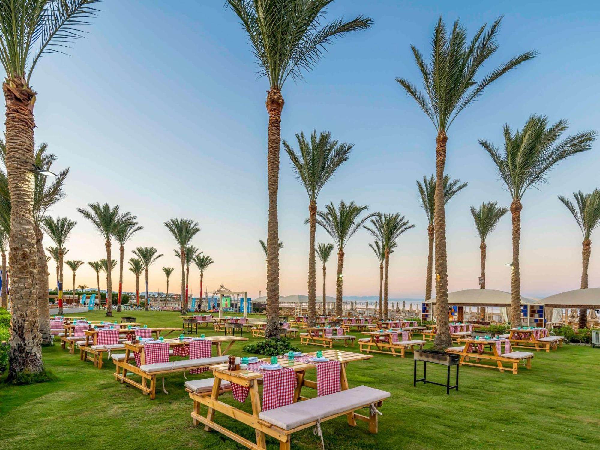 Rixos Premium Seagate - Free Jennifer Lopez Concert Access July 4th & 2 Kids Free