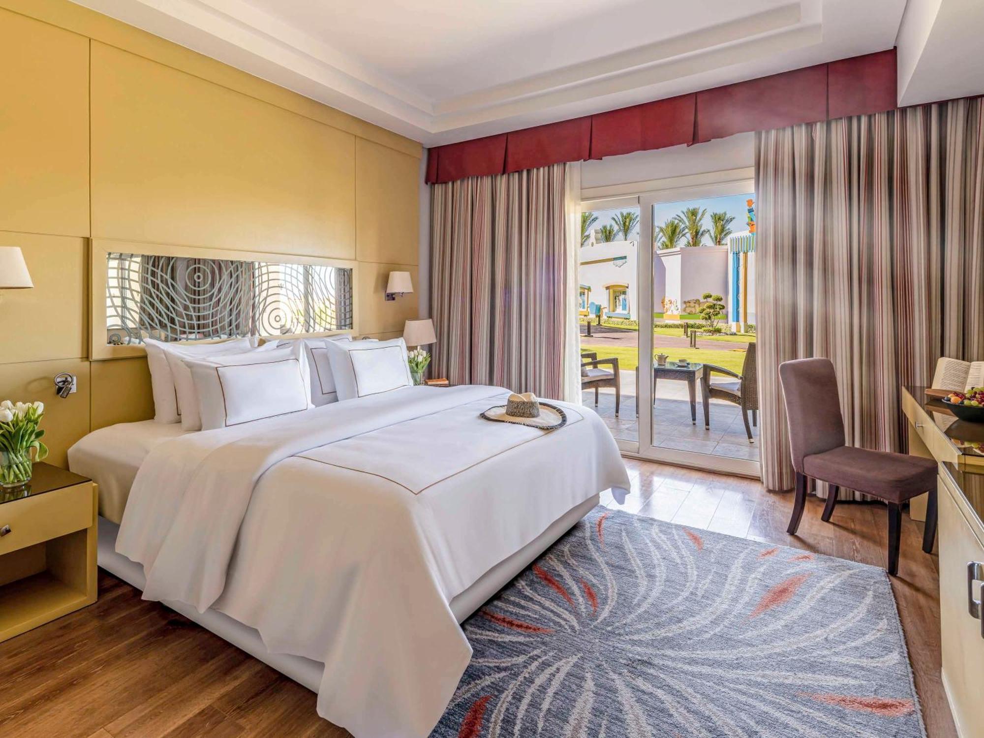 Rixos Premium Seagate - Free Jennifer Lopez Concert Access July 4th & 2 Kids Free