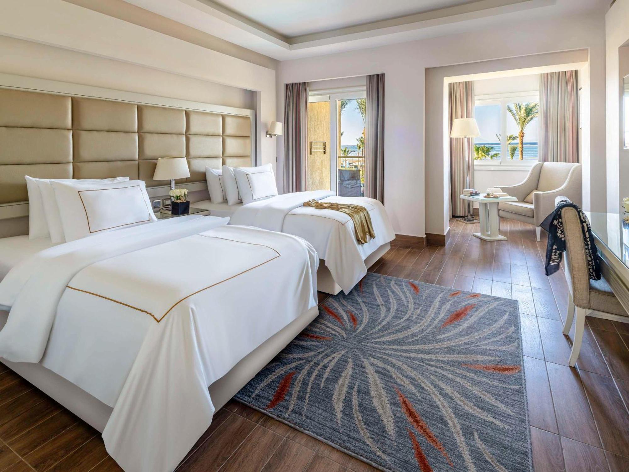 Rixos Premium Seagate - Free Jennifer Lopez Concert Access July 4th & 2 Kids Free